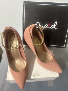 Qupid Blush Pink Pointed Toe Heels with Gold Ankle Cuff